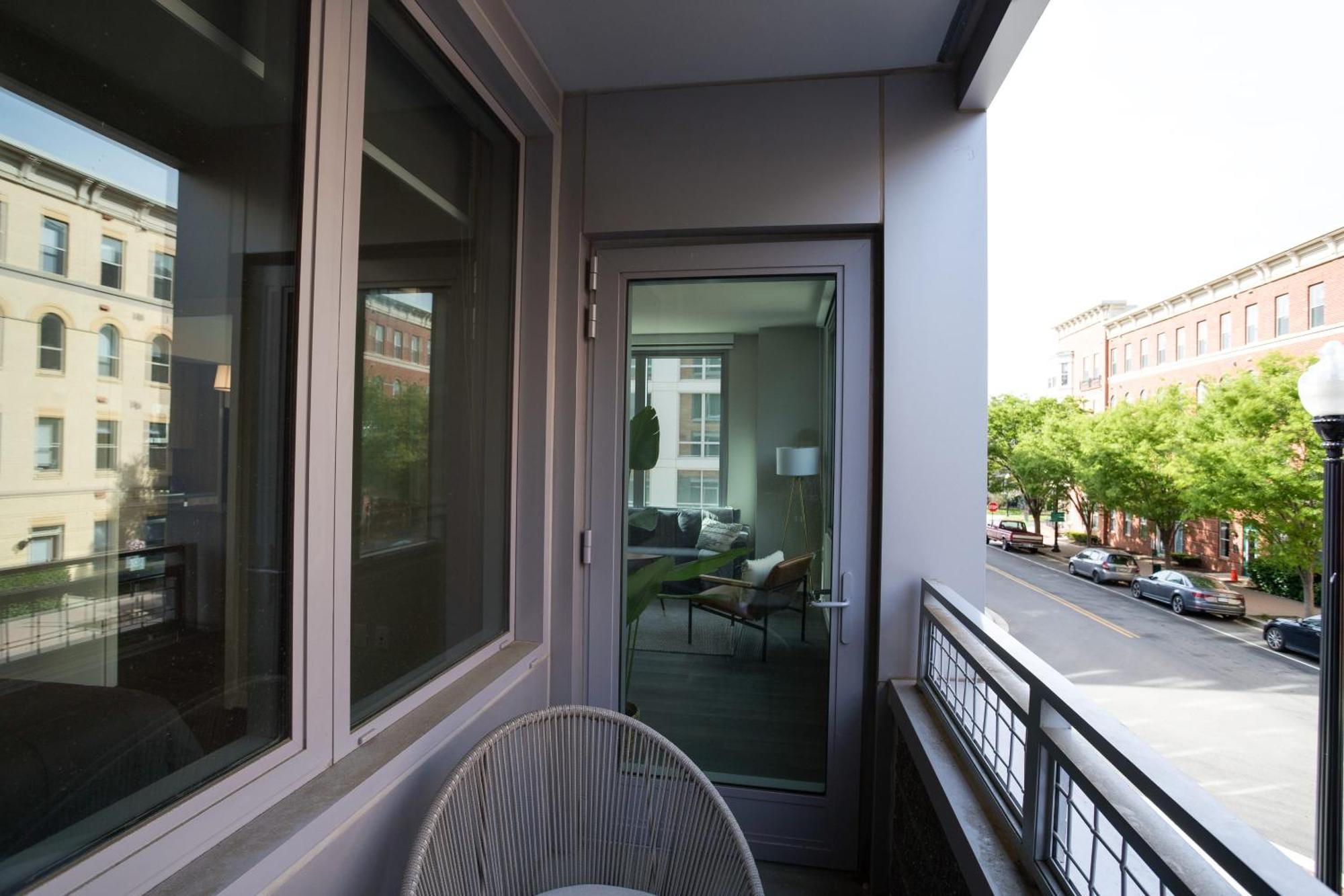 ארלינגטון Stylish Condo At Clarendon With Rooftop Views מראה חיצוני תמונה