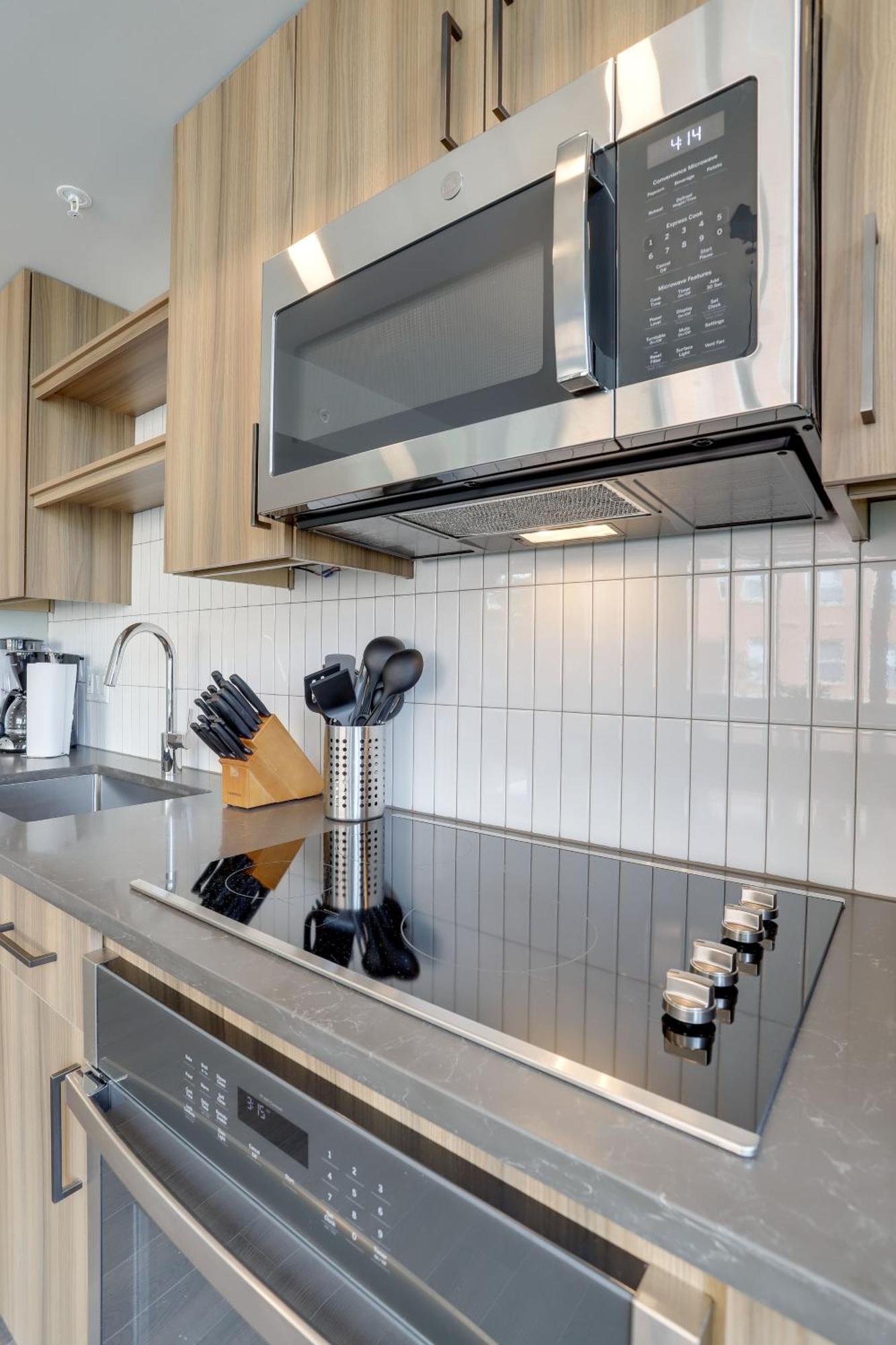 ארלינגטון Stylish Condo At Clarendon With Rooftop Views מראה חיצוני תמונה